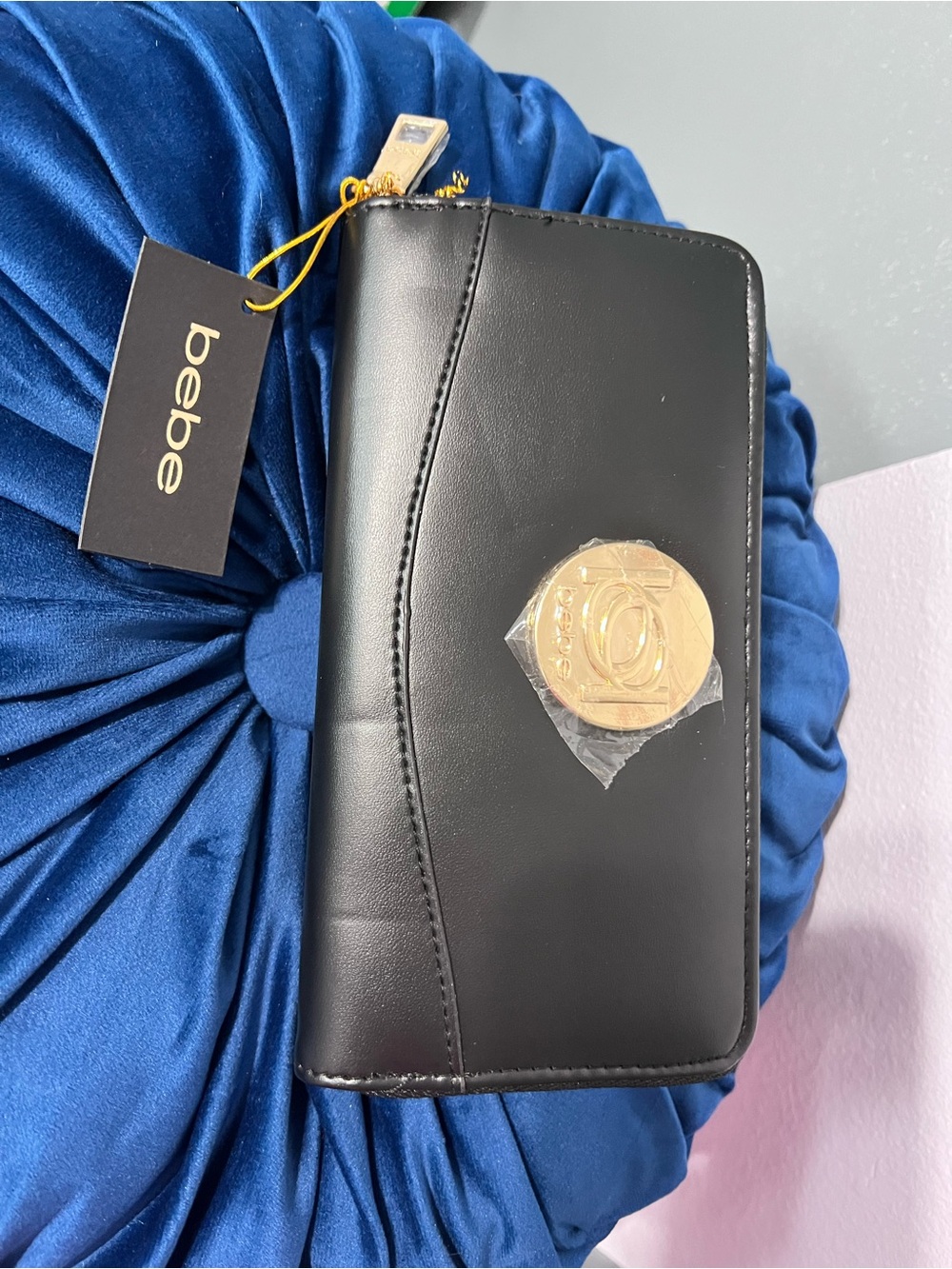 NWT Bebe Black Zip Wallet with Gold Medallion